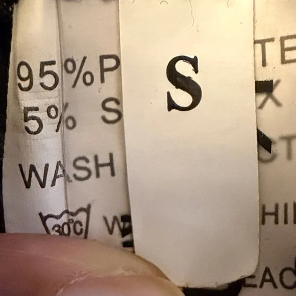 Chic Black Textured Long Sleeve Dress - Picture 2 of 5